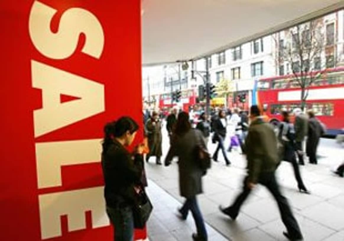 "Dumb discounting" can injure UK's retailers image