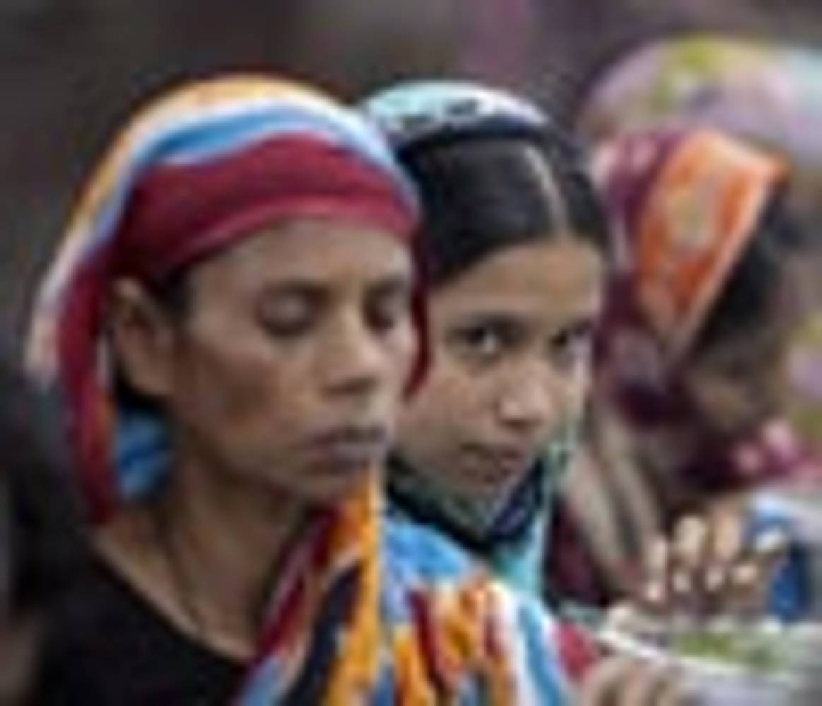 Bangladesh: un an après les victimes délaissées par les distributeurs