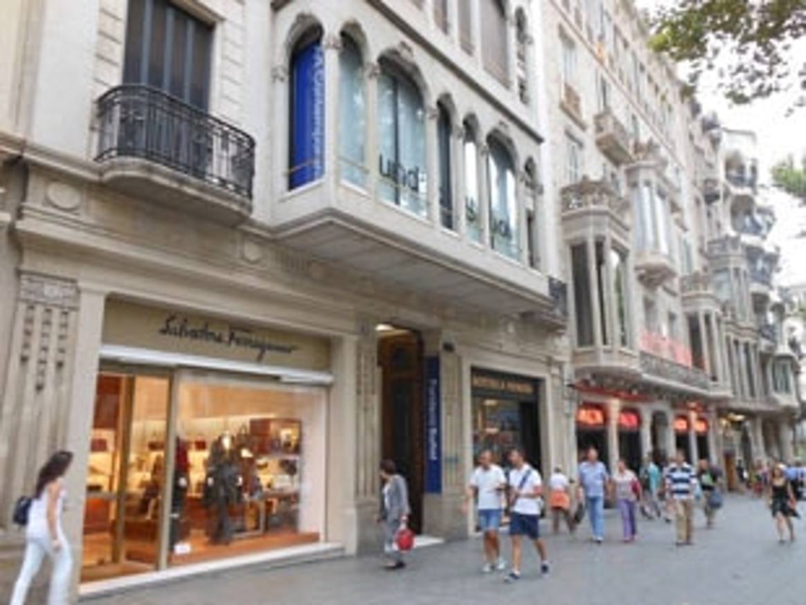 Los comercios de Barcelona podrán abrir los domingos