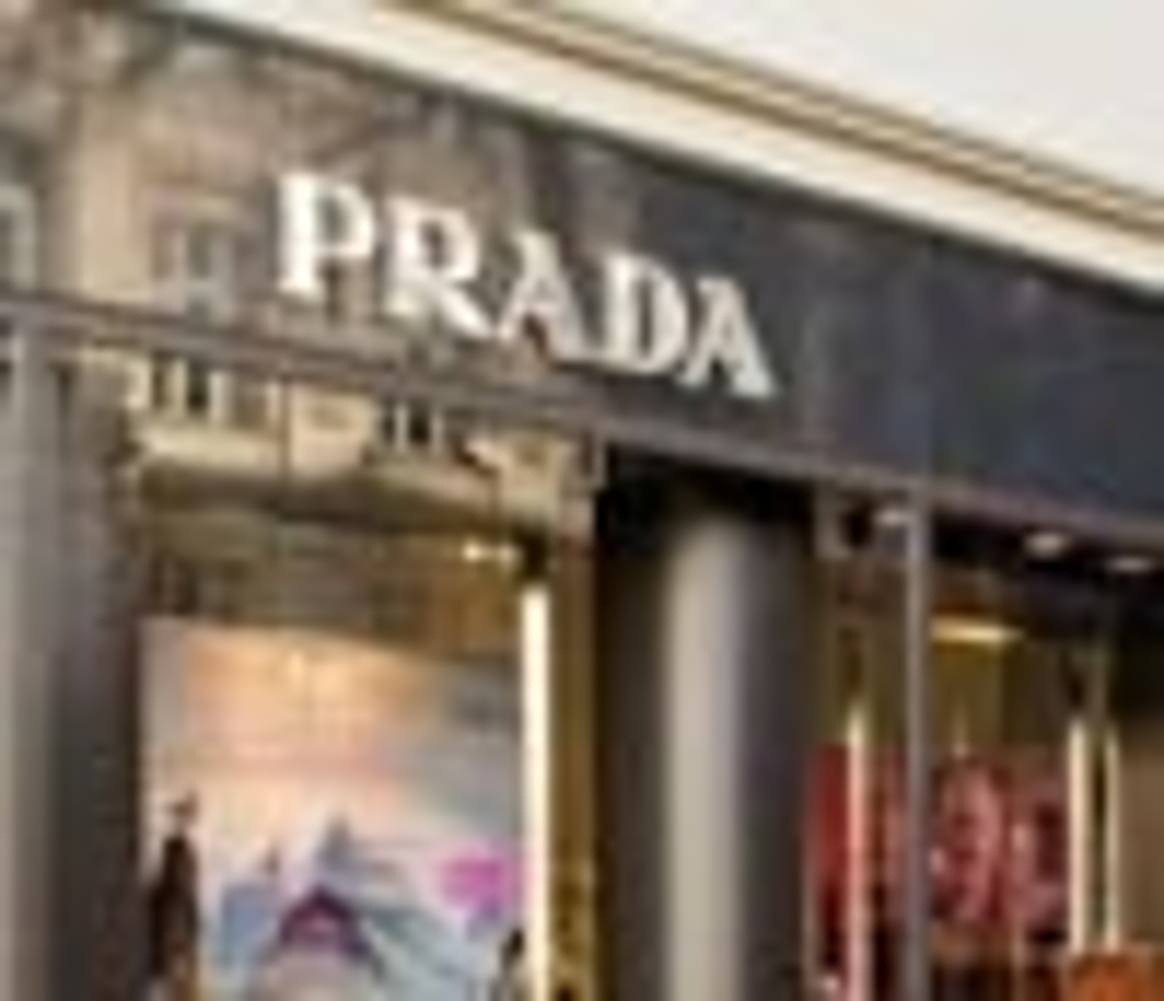 Дом моды Prada вернул свои активы в Милан