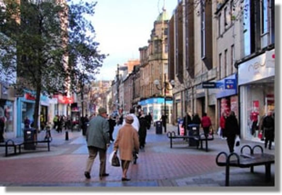 High street rebounds from administrations
