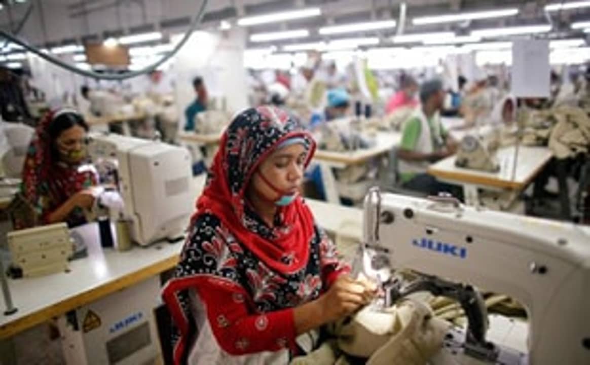 Cese temporal de dos fabricas en Bangladesh por seguridad
