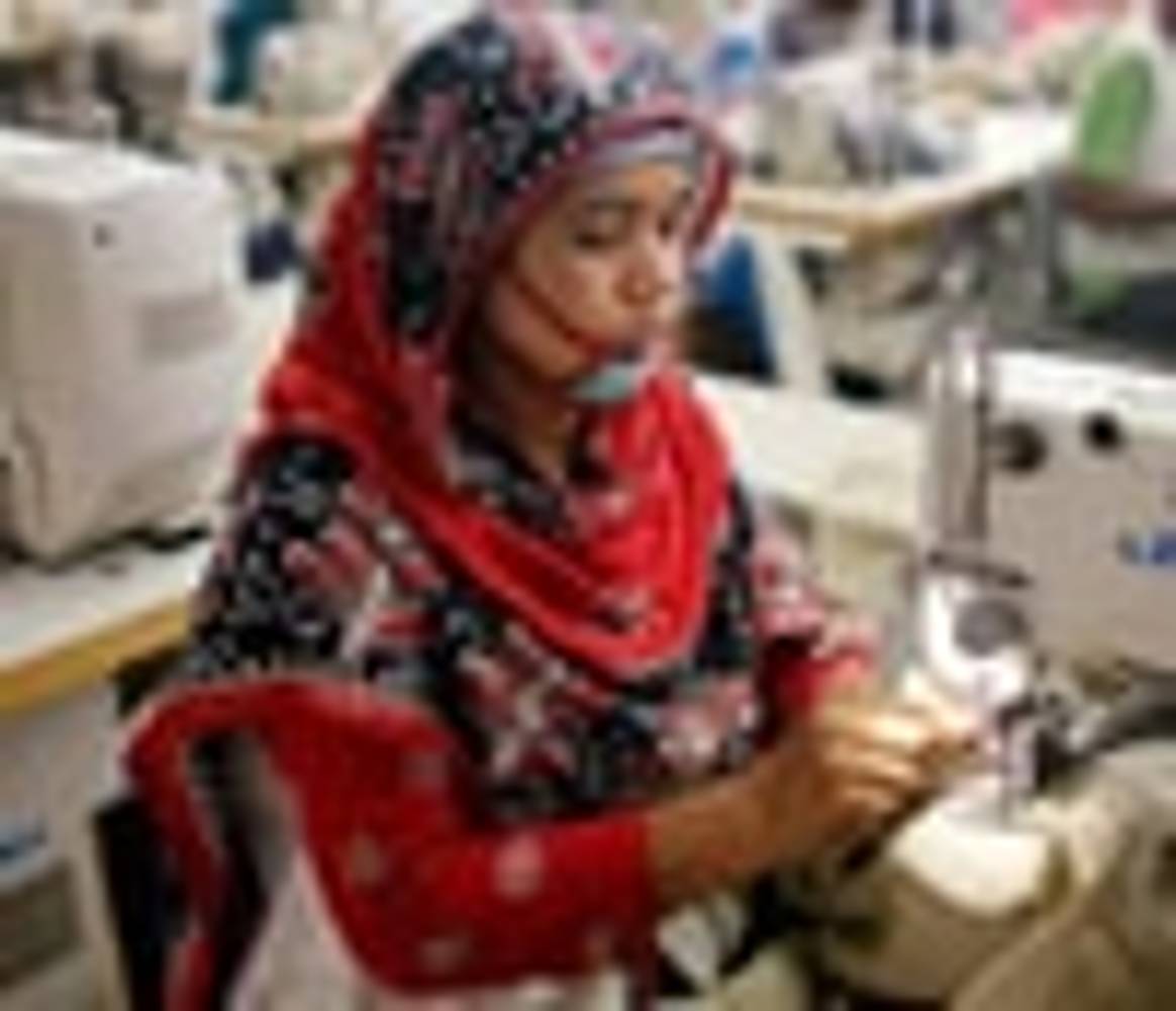 Cese temporal de dos fabricas en Bangladesh por seguridad