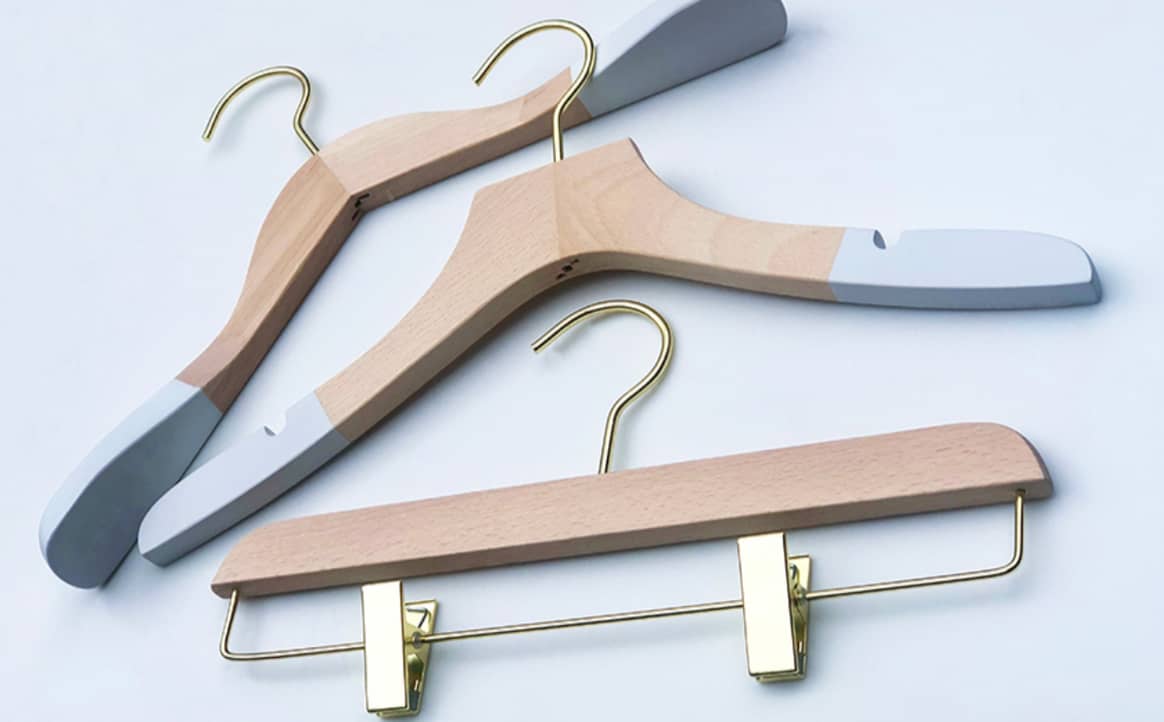 Arch and Hook warns that “hangers are the plastic straws of the fashion industry"
