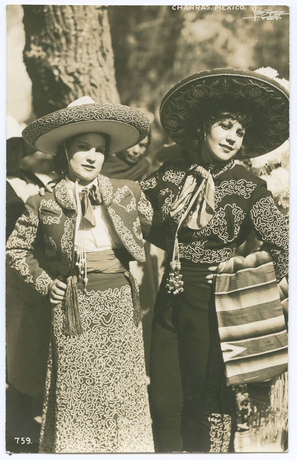 Photo Credits: Imagen e identidad: la moda mexicana en el período moderno. Cortesía del Museo del Traje de Madrid.