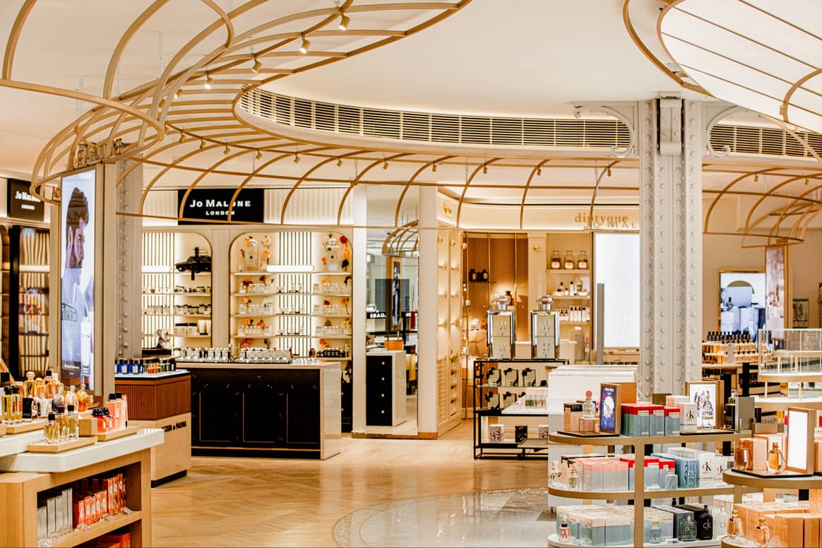 仏百貨店「サマリテーヌ」がパリでリニューアルオープン