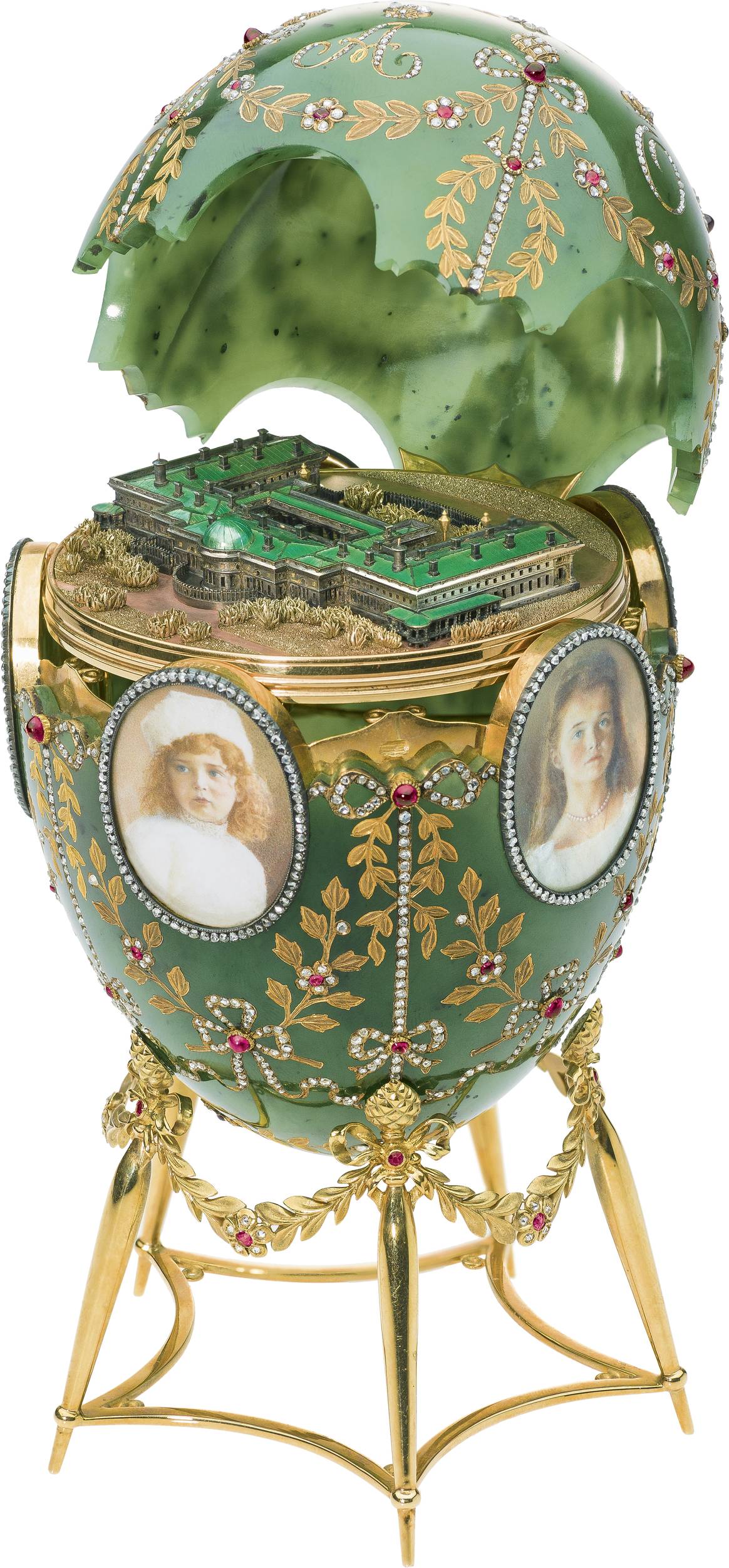 Bild: mit freundlicher Genehmigung des V&A; The Alexander Palace Egg, Fabergé. Chief Workmaster Henrik Wigström (1862-1923) - The Moscow Kremlin Museums.