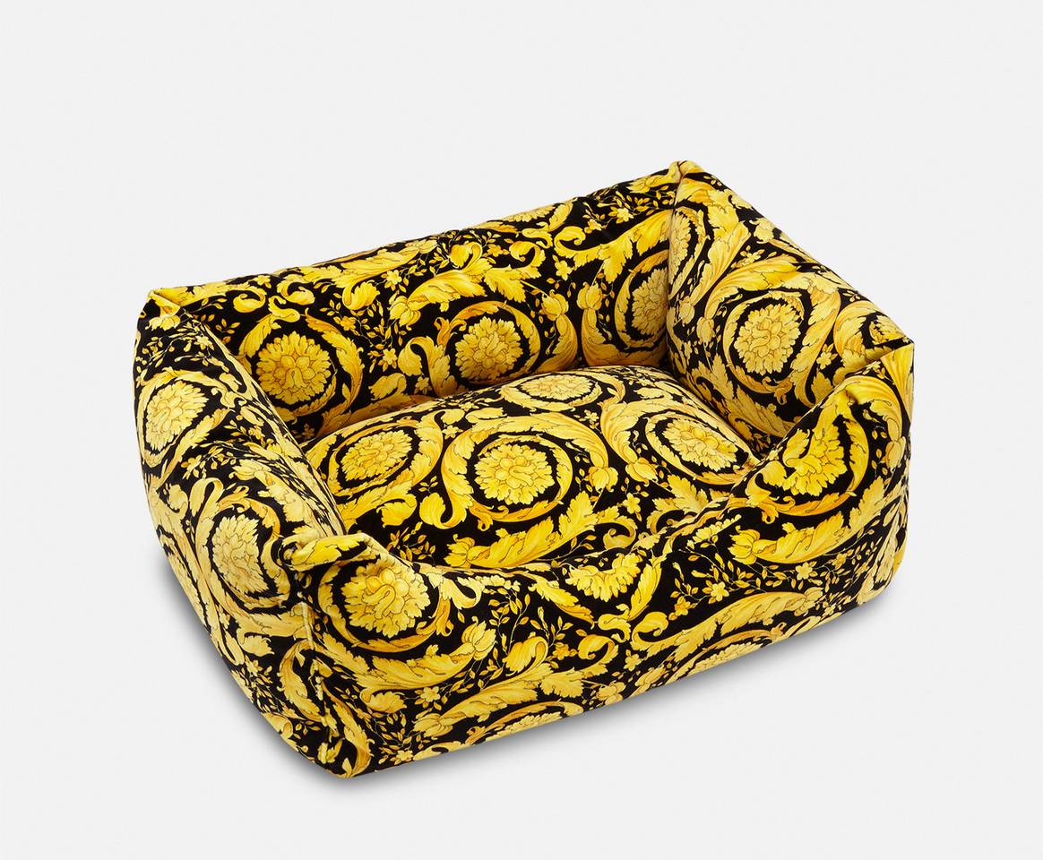 Image: Versace dog bed