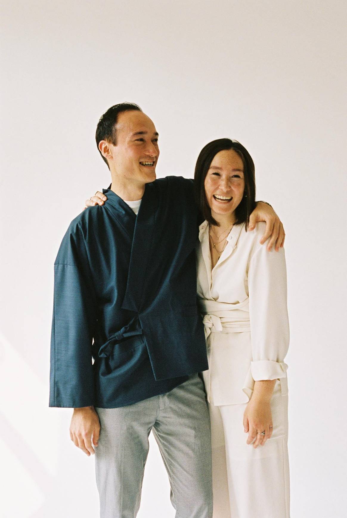 Das Duo Keiho Menkhaus & Alisa Menkhaus hinter dem Made-to-order-Label Susumu Ai, dem Gewinnerkonzept der Frankfurt Stage. Bild: Susumu Ai