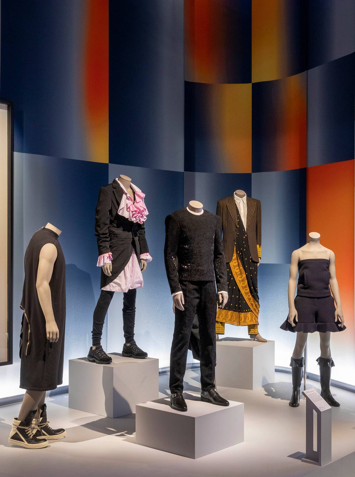 Beeld: V&A; Fashioning Masculinities: The Art of Menswear