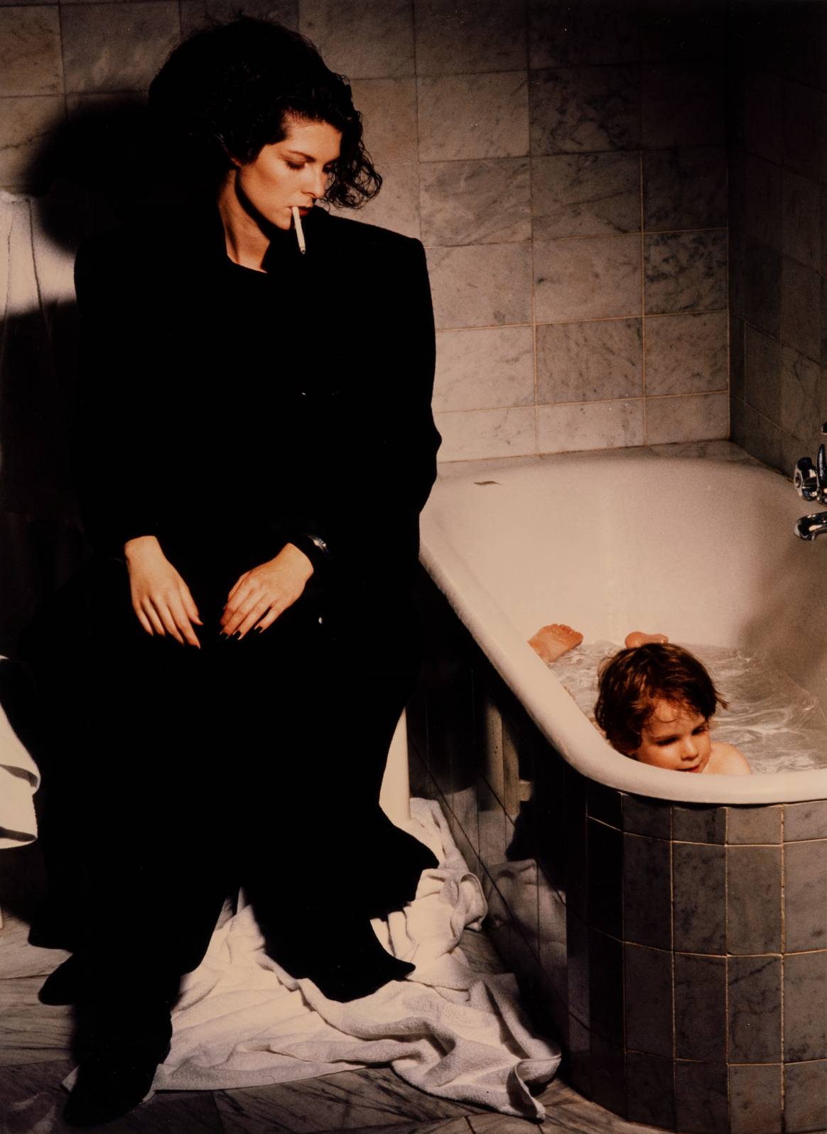 Suzan Bolkan in Erreuno, Vogue Italia, 1985. Bild: Charlotte
March, Deichtorhallen Hamburg/Sammlung Falckenberg