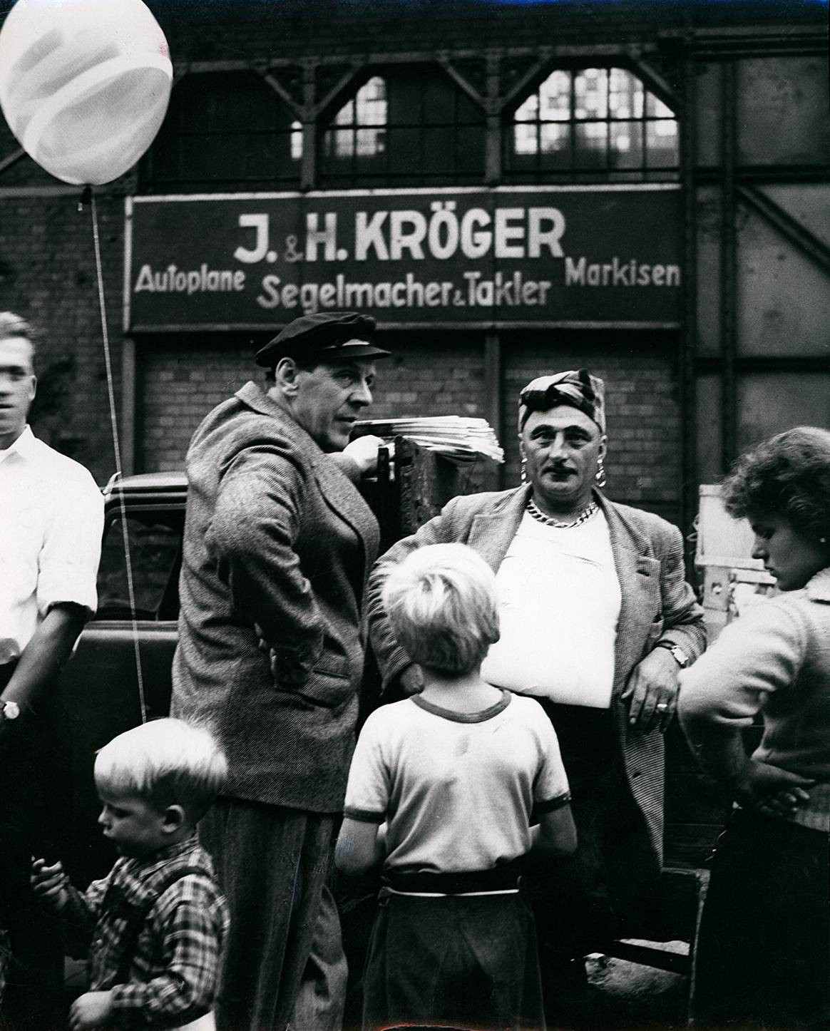 Fischmarkt, Hamburg, 1955. Bild: Charlotte March,
Deichtorhallen Hamburg/Sammlung Falckenberg