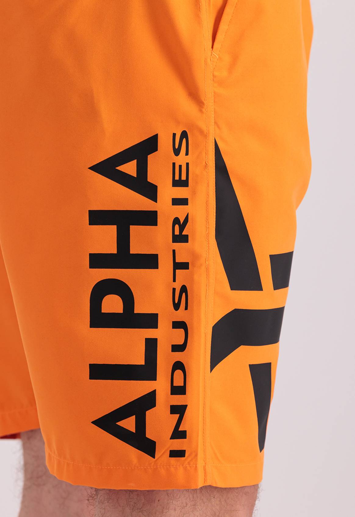 Bild: Alpha Industries Swimwear, offizielle Website der Marke