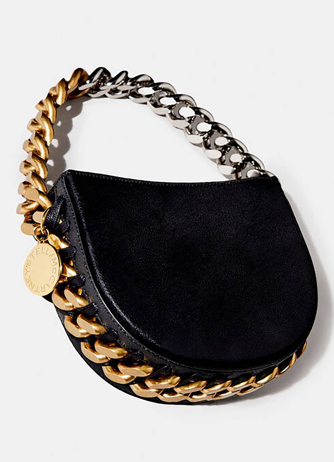 Photo Credits: Modelo de bolso Frayme Mylo de Stella McCartney hecho de micelios.