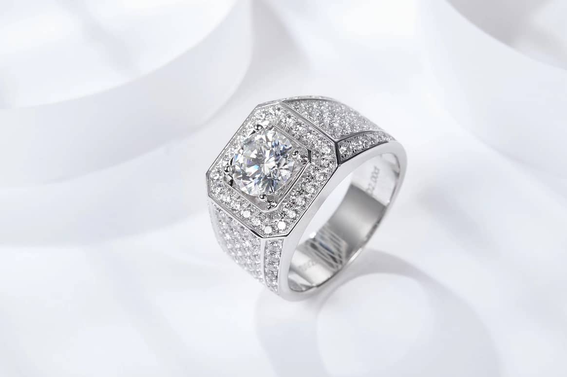 Los diamantes van desde 67 hasta más de 1000 facetas.