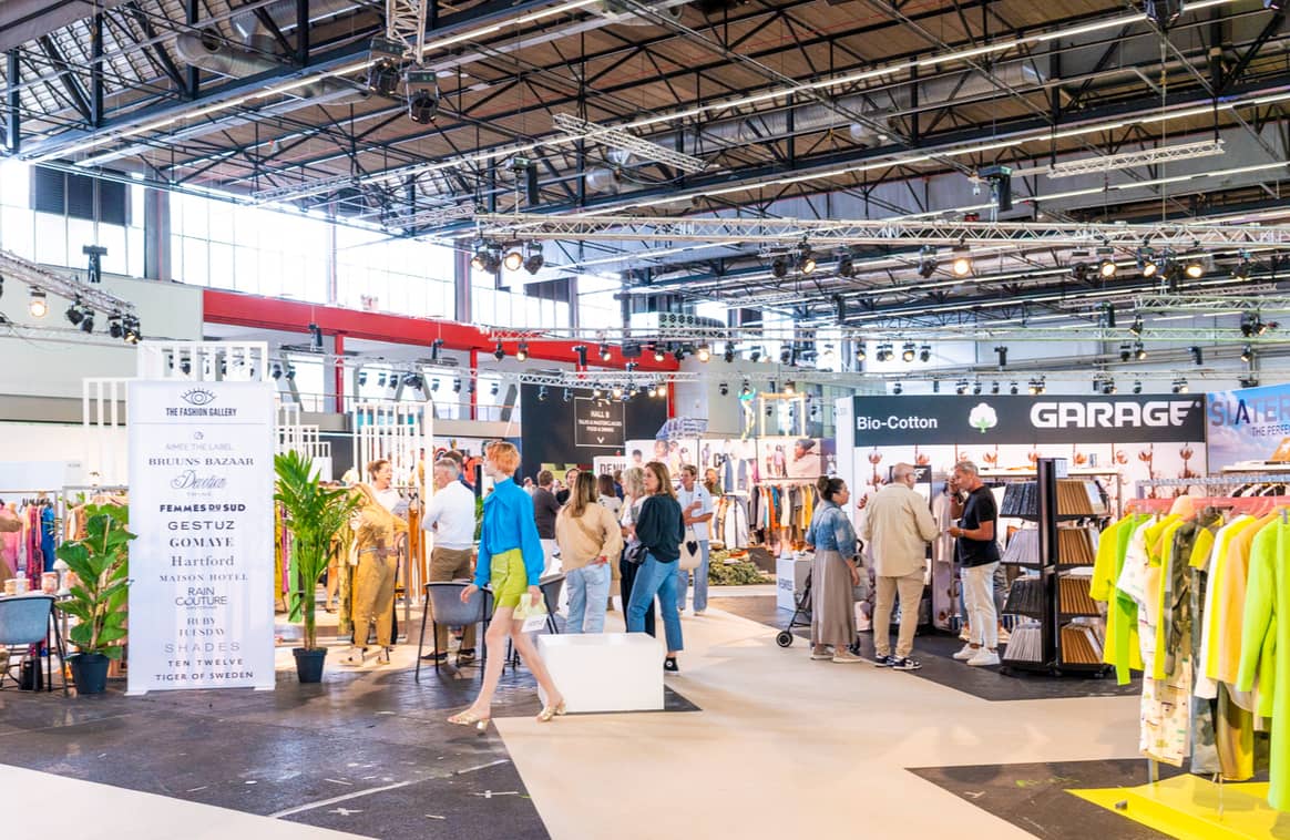 Ein Blick auf die Messe, mit dem Bereich The Fashion Gallery auf der linken Seite. Bild: Aygin Kolaei für FashionUnited