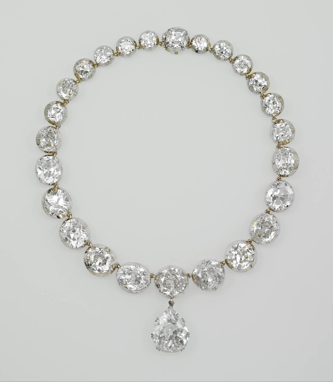 Image: Royal Collection Trust; R. & S. Garrard & Co., The Coronation  Necklace, 1858