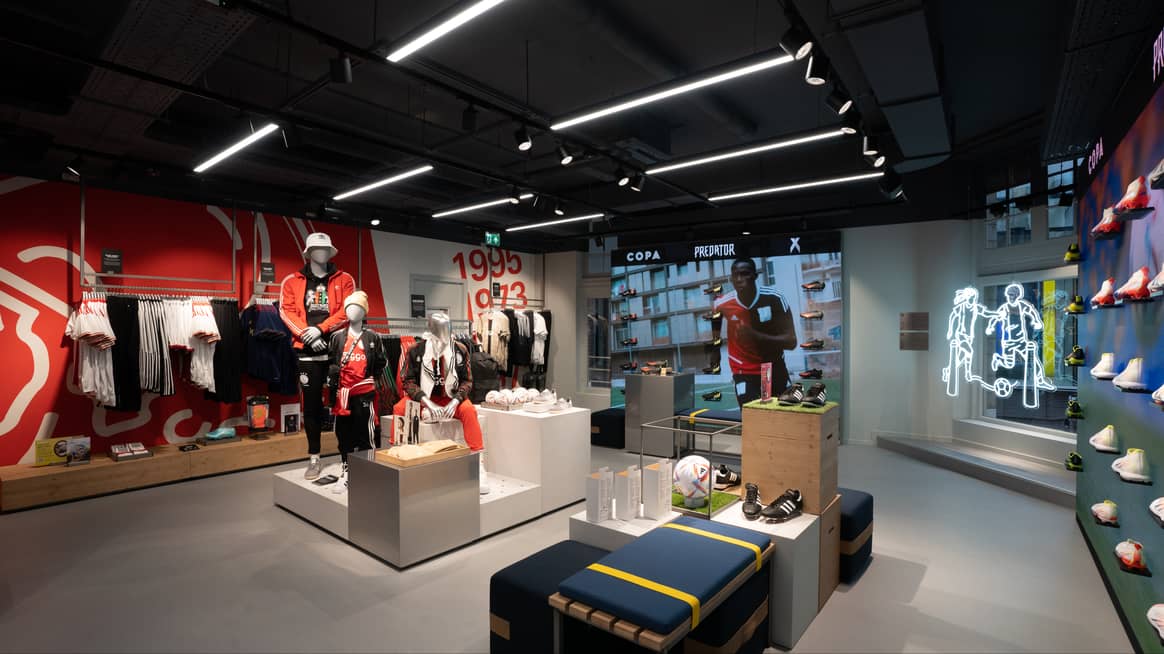 De nieuwe Adidas flagshipstore in Amsterdam. Beeld via Adidas