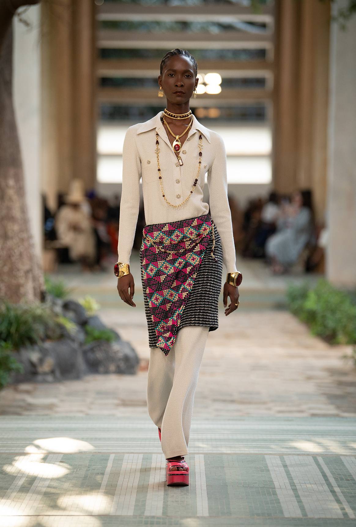 Photo Credits: Chanel, colección Dakar 2022/23 Métiers d’art collection. Fotografía de cortesía.