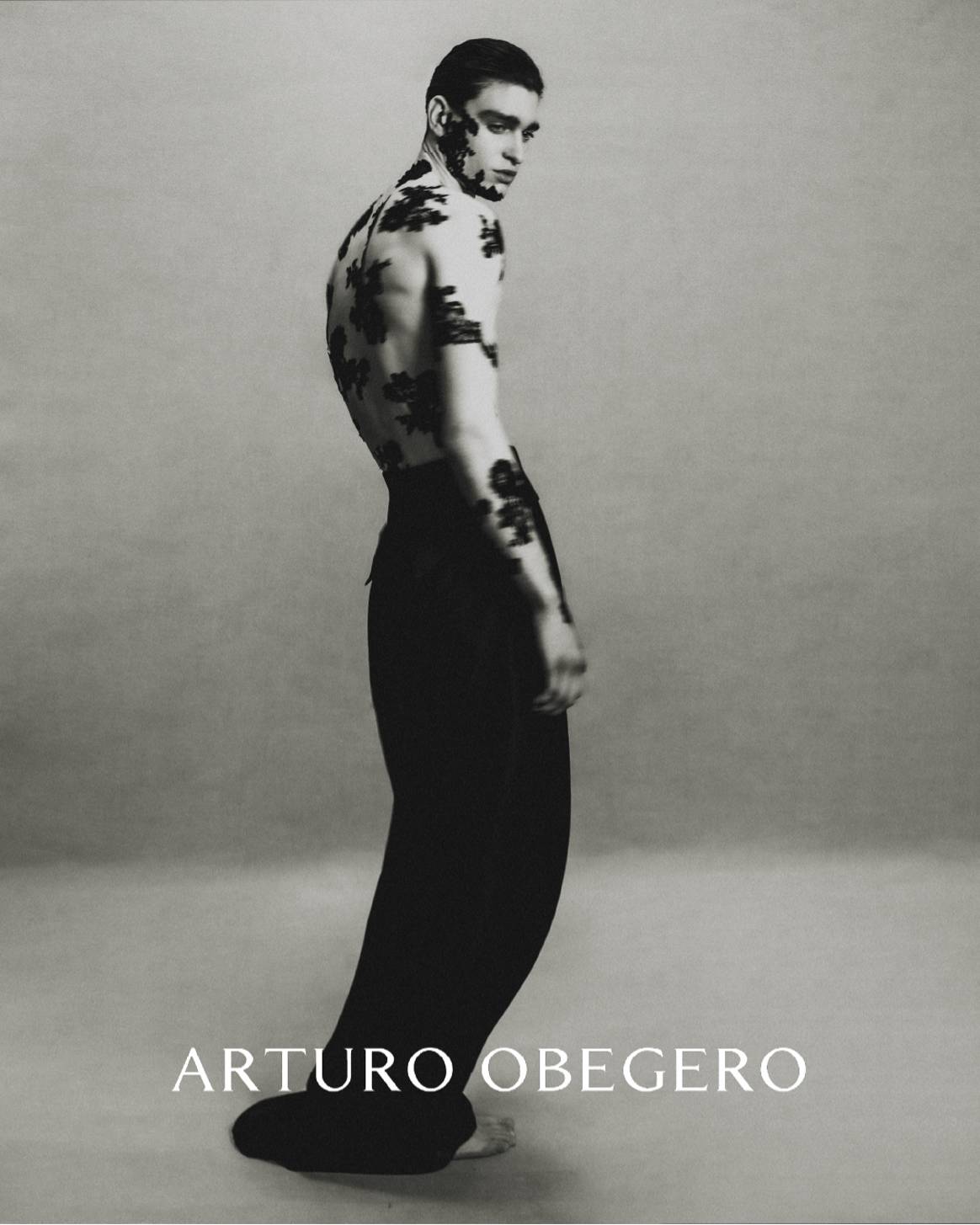 Arturo Obegero AW23 Rue de Rome campaign by Luka Booth. Image: Arturo Obegero