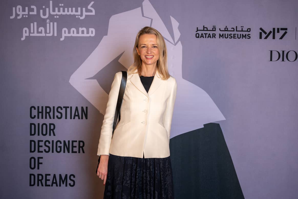 Delphine Arnault à l'exposition "Dior Designer of Dreams", à Doha, la capitale du Qatar, le 5 novembre 2021. Crédit : AFP PHOTO / QATAR MUSEUMS