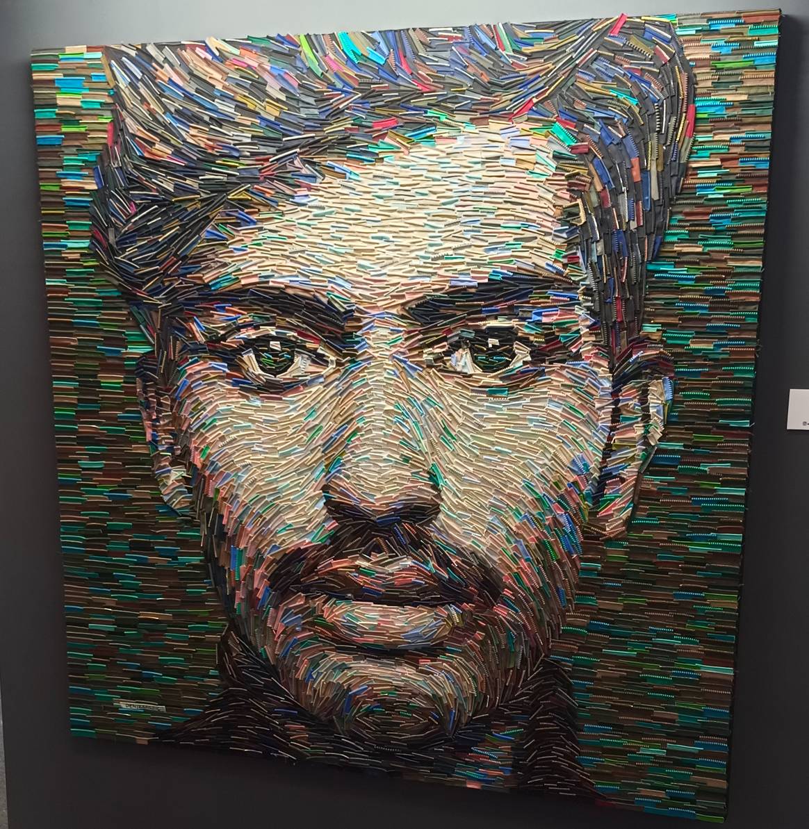 Portrait made out of old zippers by Deniz Sagdic. Image: FashionUnited