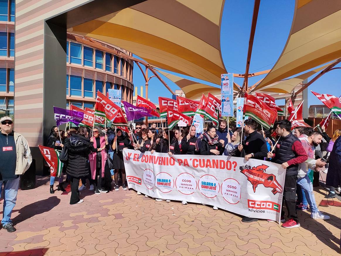 Photo Credits: Concentración de los trabajadores de Primark en Sevilla del 1 de marzo de 2023. Comisiones Obreras.