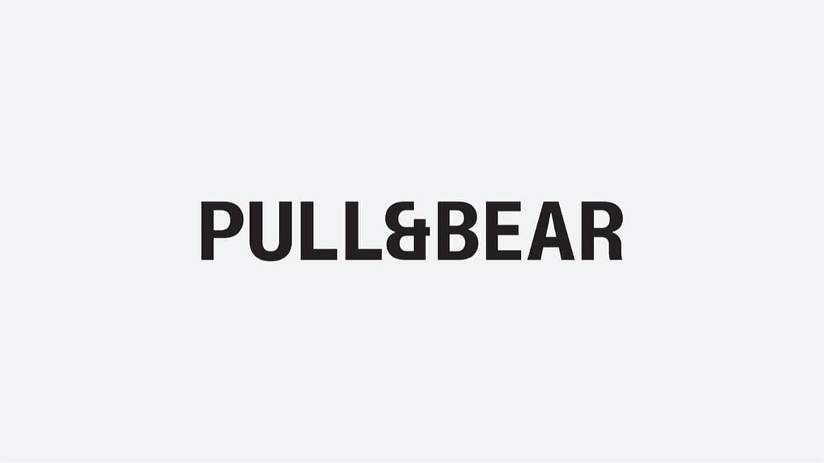 Photo Credits: Nuevo logo de Pull&Bear. Fotografía por cortesía de Inditex.