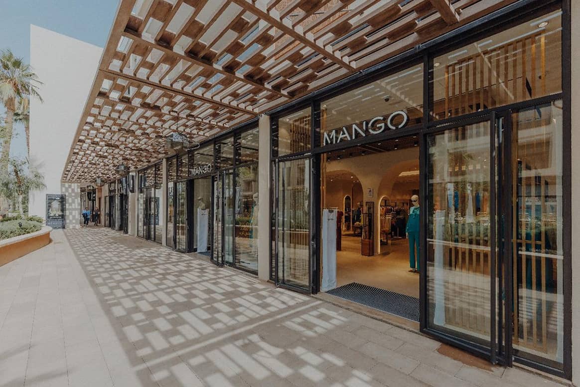 Photo Credits: Exterior de la nueva tienda de Mango en Marrakech. Fotografía de cortesía.