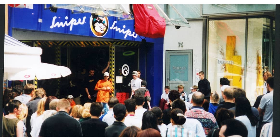 Die Eröffnung der ersten Snipes-Filiale in Essen 1998. Bild: Snipes Archiv