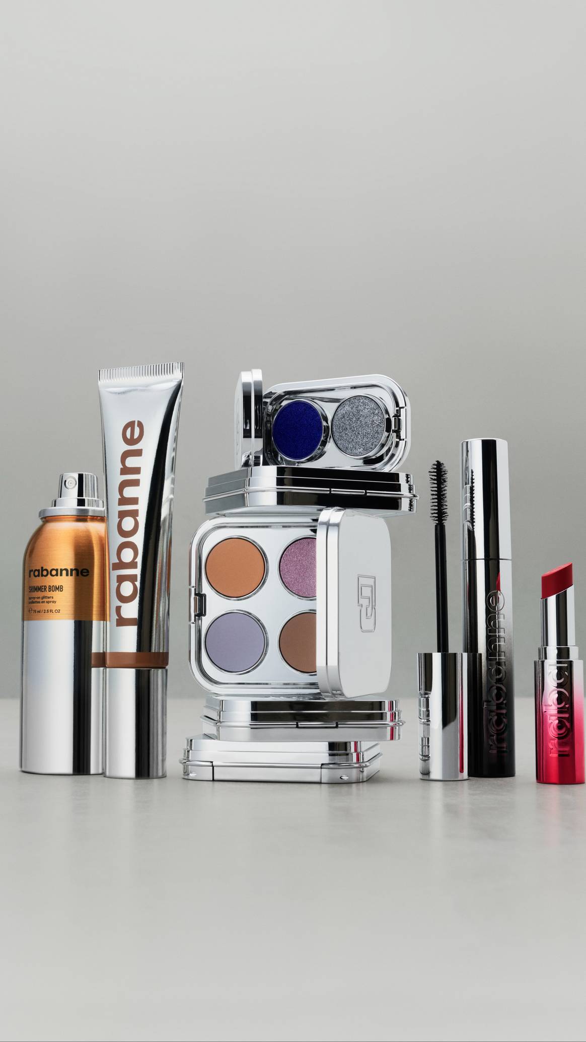 Modehuis Rabanne lanceert eerste make-up lijn.