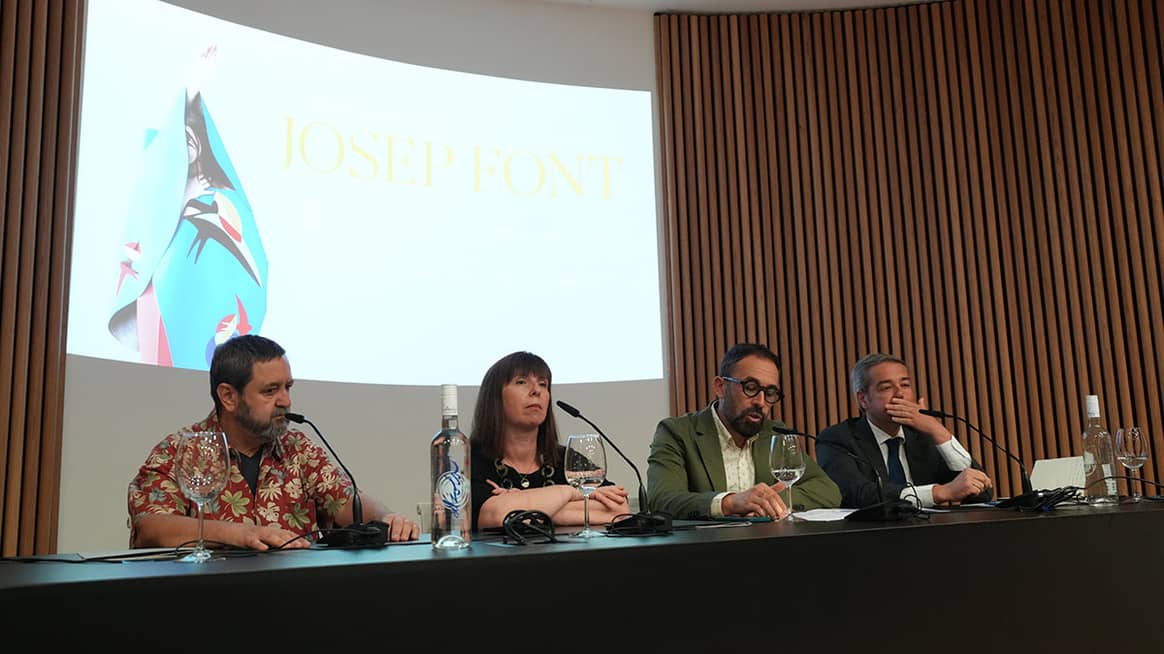 Créditos: Imagen de la rueda de prensa de presentación de la exposición “Josep Font. Belleza e inquietud”, en el Museo Cristóbal Balenciaga de Getaria. Fotografía de cortesía.