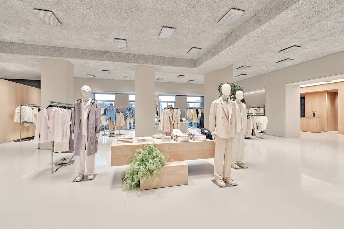 Créditos: Interior de la flagship store de Zara en la Plaza de España de Madrid. Inditex, fotografía de archivo.