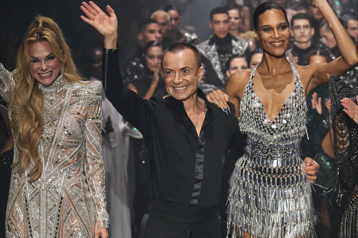 Julien Macdonald at the finale of his AW23 show during London Fashion Week Feb 2023.