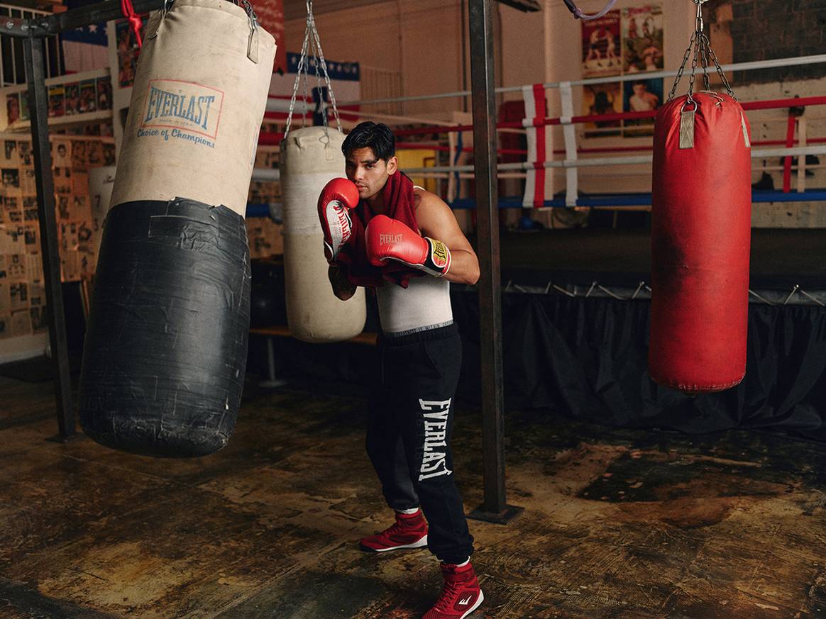 El boxeador Ryan García en una imagen de campaña de la colección cápsula de Everlast y Zara Athleticz.
