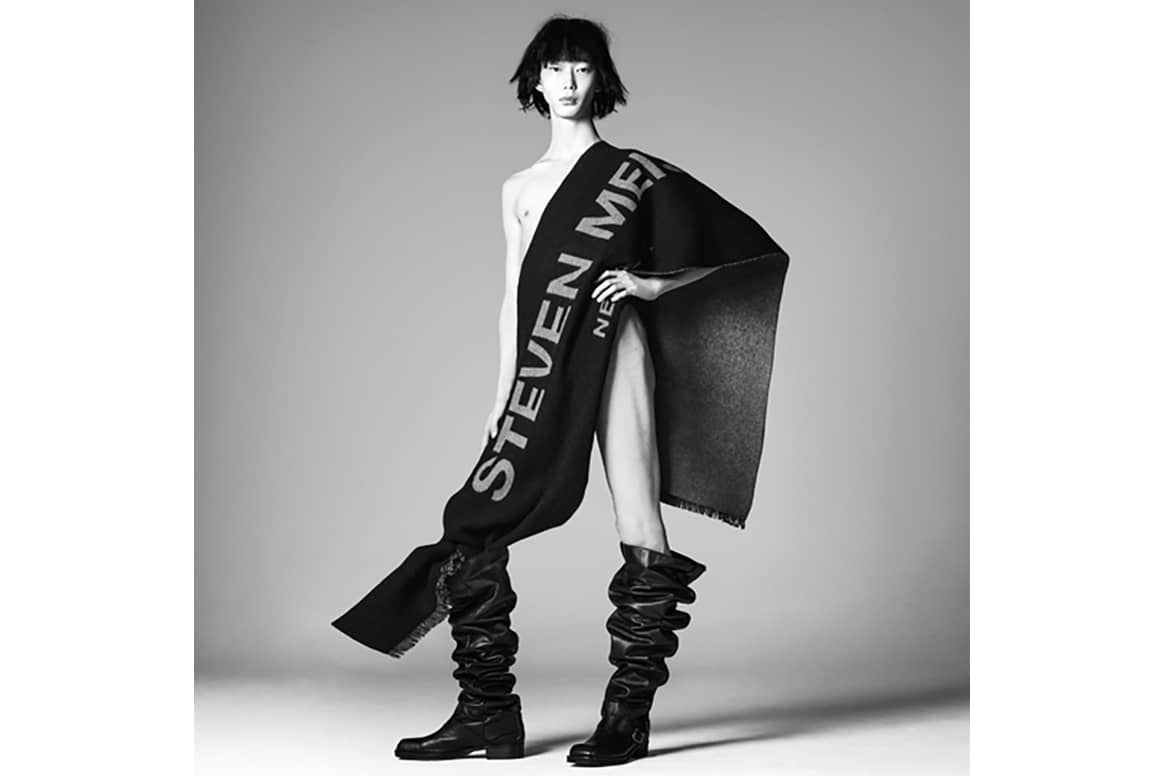 Fotografía de campaña de la colección cápsula diseñada por Steven Meisel para Zara.