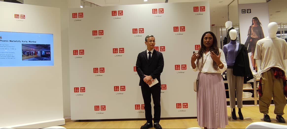 Uniqlo India-CEO Tomohiko Sei und PR-Chefin Deepti Karam Thakur bei der Presseveranstaltung. Credits: Sumit Suryawanshi für FashionUnited.