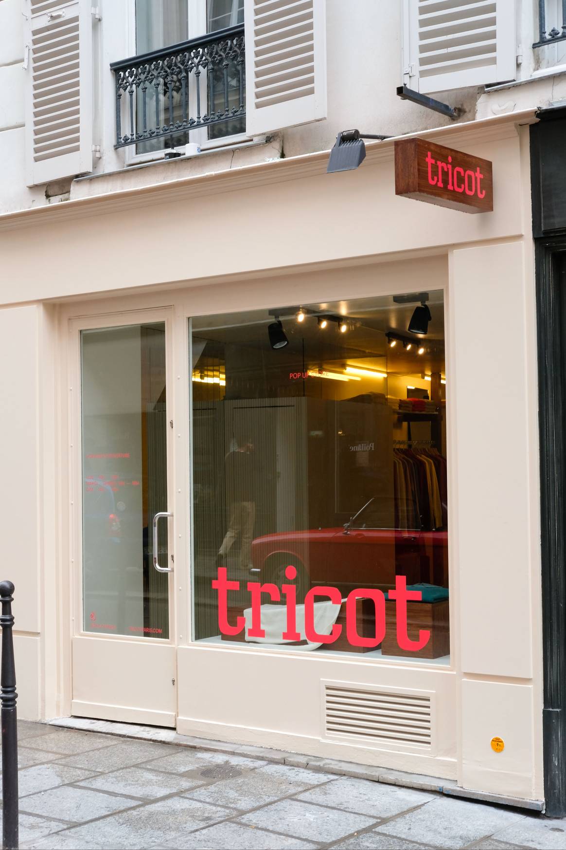 La marque de cachemire française Tricot inaugure son premier magasin