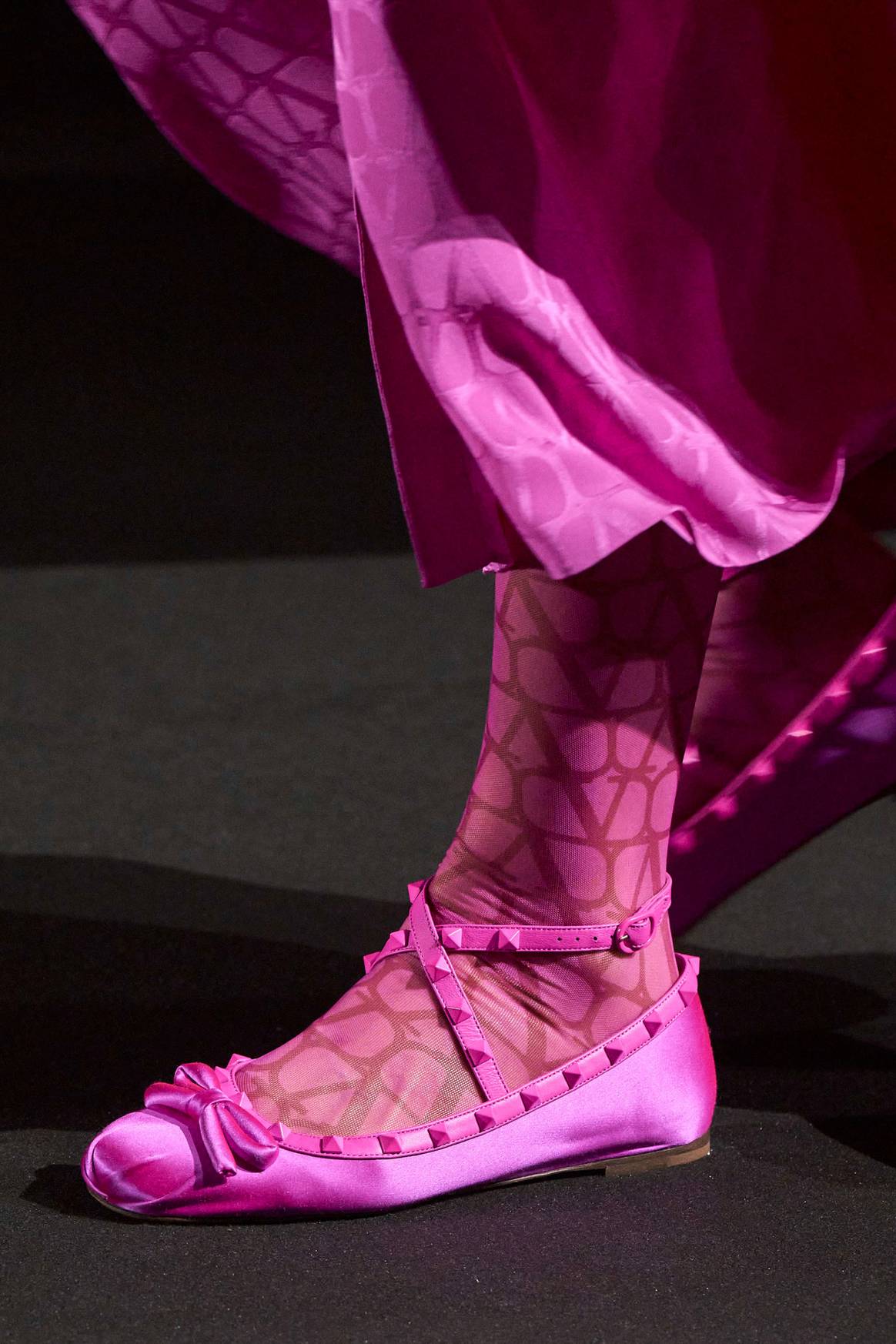 LuisaViaRoma ss24 hot pink ballet slipper