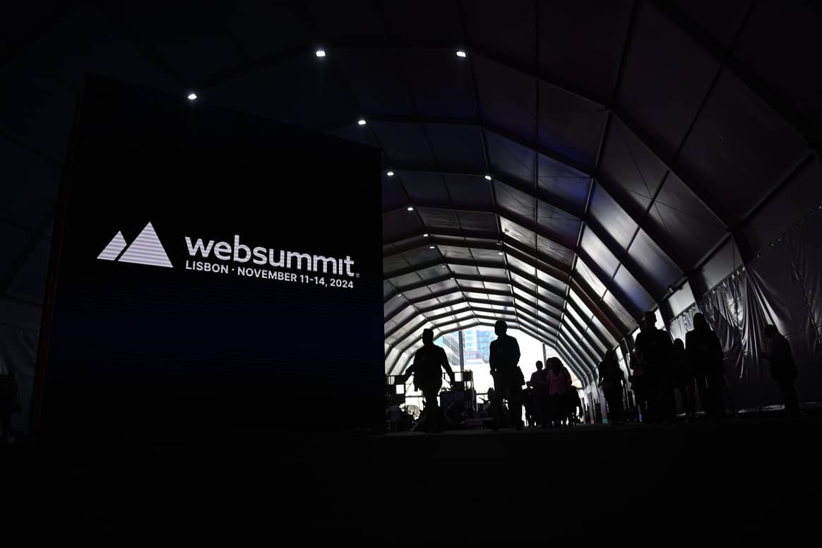 16 November 2023; Attendees during day three of Web Summit 2023 at the Altice Arena in Lisbon, Portugal.