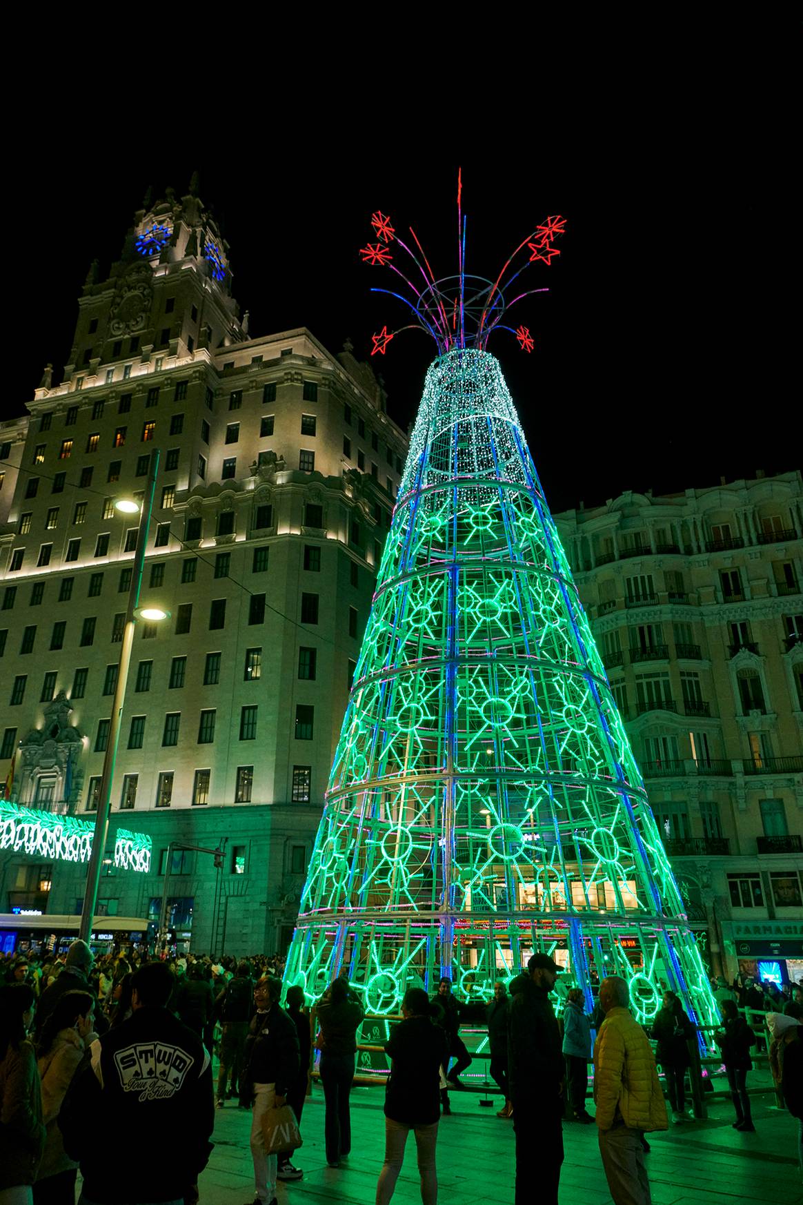 Diseño de Manuel García, de García Madrid, para el alumbrado de Navidad del Ayuntamiento de Madrid.