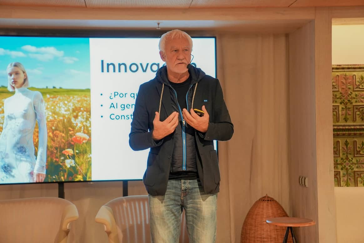 Thomas Meyer, fundador y presidente de Desigual, durante la apertura de la tercera edición del programa “Awesome Lab”.