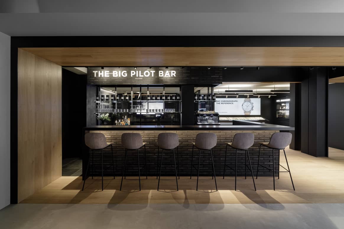 Die 'Big Pilot Bar' ist nach dem berühmten Uhrenmodell benannt.