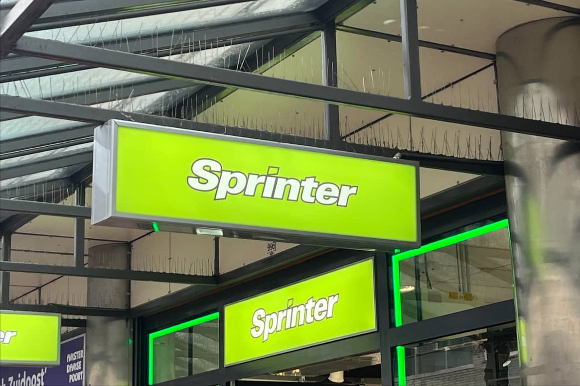 Het logo van de nieuwe Sprinter-winkels in Nederland.