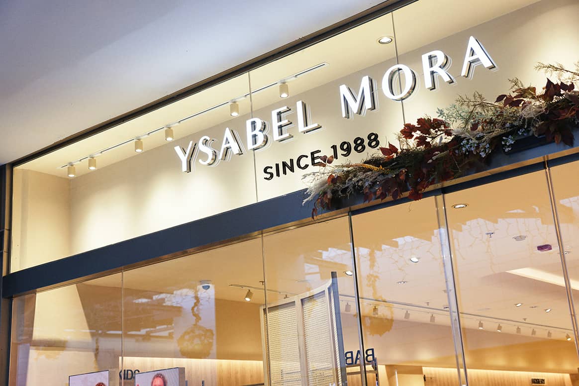Tienda de Ysabel Mora en el centro comercial Bonaire de Valencia, primera tienda física de la marca.