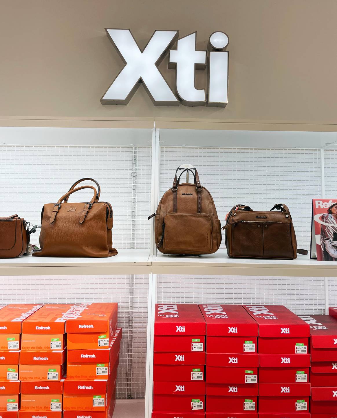 La primera tienda monomarca outlet de Xti en Zaragoza aterriza en La Torre Outlet