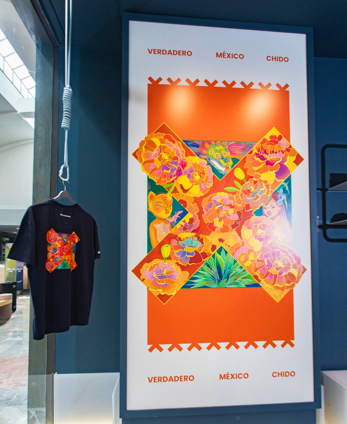 Credits: Arte que pone en alto la cultura mexicana adorna la nueva tienda en Santa Fe.