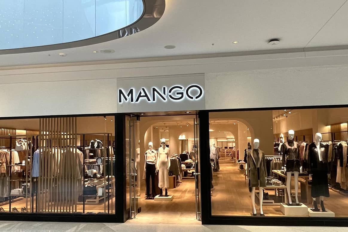 Exterior de la tienda de Mango en el centro comercial Beverly Center de Los Ángeles.