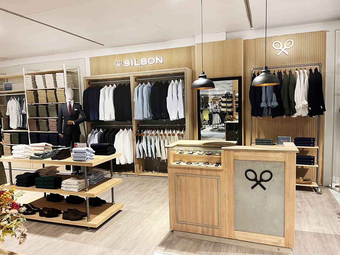 Punto de venta de Silbon en el interior del centro comercial de El Corte Inglés de Salamanca (España).