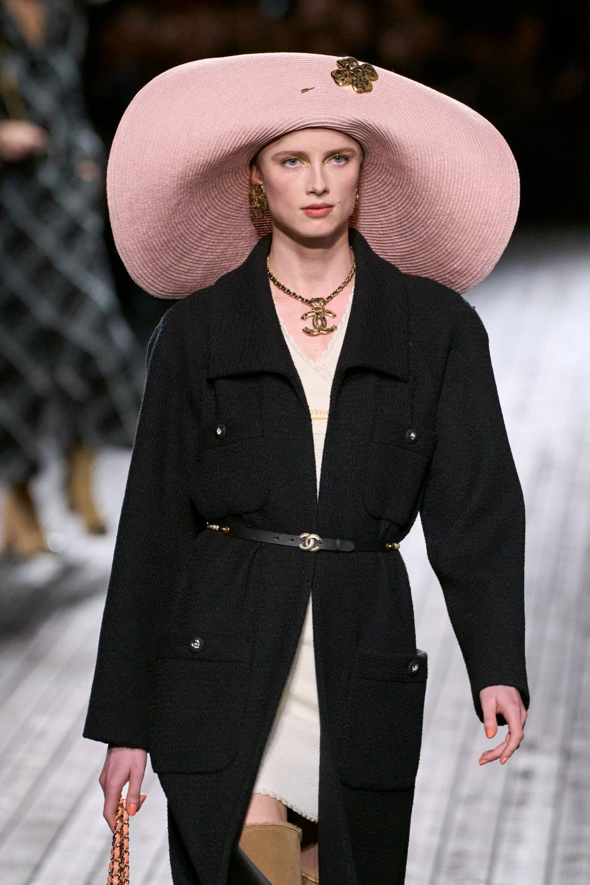 Chanel FW24/ Look 1a